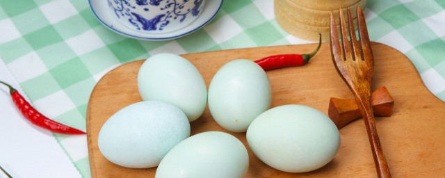 鸡蛋鸭蛋可以一起吃吗(鸭蛋可以一起吃吗)