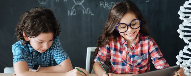 汉字郁怎么组词(郁字怎么组词和拼音)