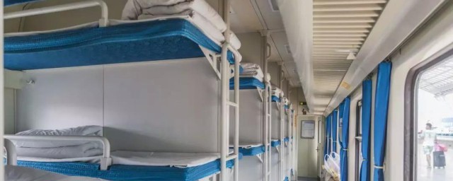 火车卧铺有没有充电的地方(火车卧铺有充电的地方吗)