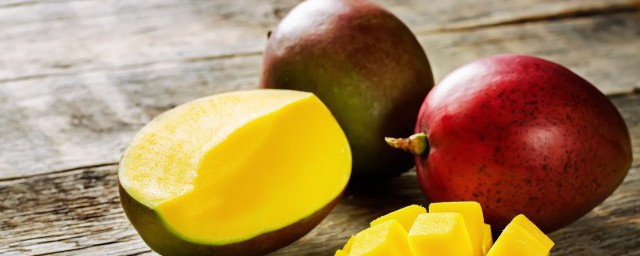 青芒果硬的可以直接吃吗(青芒果硬的时候可以吃吗)