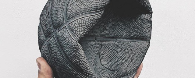 篮球漏气处理方法(篮球漏气了怎么修复)