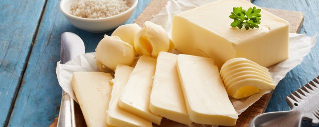 黄油可以和菜炒吗(炒菜可以用黄油炒吗)