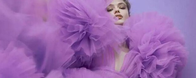 紫色显不显白(深紫色显白不)