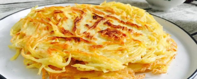 土豆丝饼做法步骤(土豆丝饼的做法和步骤)