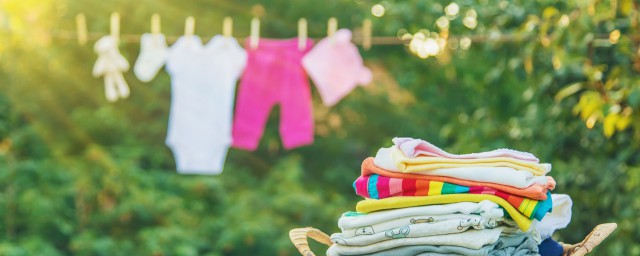 衣服被84变红怎么可以恢复(衣服被84褪色了怎么恢复)