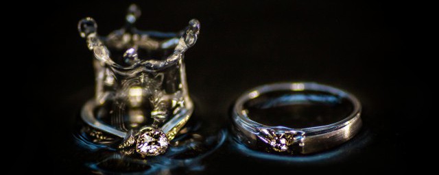 女士戒指戴右手可不可以(女生戒指可以戴在右手吗)