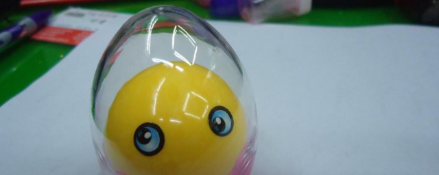 不倒翁不倒的原理(不倒翁不倒的原理40字)