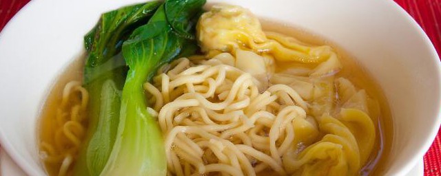 晚上吃面条会不会长胖(请问晚上吃面条会长胖吗)