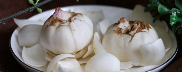 干百合炒菜怎么做好吃(干百合怎么炒好吃家常做法)