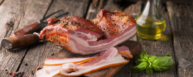 腊肉熏多长时间能吃(腊肉要熏多久才能吃)