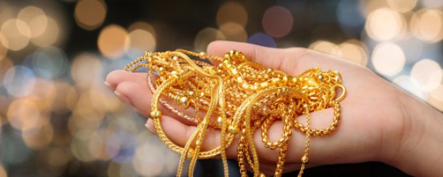 金链清洗干净的窍门(黄金项链如何清洗)