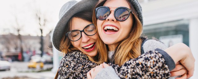 朋友圈说说朋友感情的短语汇总(朋友圈的句子)