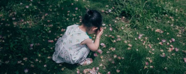 戚戚然是指什么(戚然怎么写)