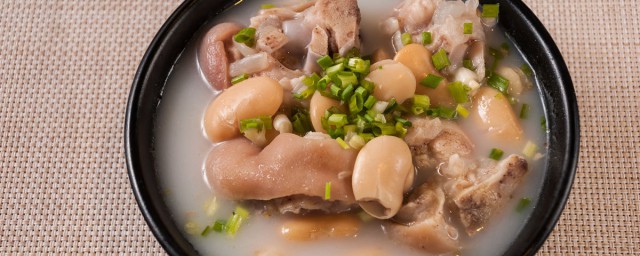 炖猪蹄怎么做(白芸豆炖猪蹄怎么做)