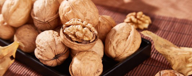 核桃生虫如何清洗干净(核桃仁生虫了能水洗吗)