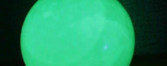 夜光石对身体有没有危害(夜光石的危害)