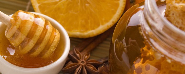 蜂巢蜜的蜂蜡有什么营养价值(蜂蜡的营养成分)