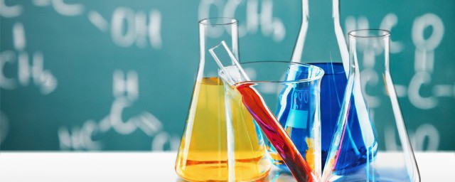 氧化铁能和盐酸会不会反应呢(盐酸会和氢氧化铁反应吗)