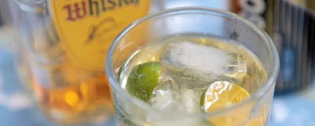 苏打水解不解酒(苏打水是否解酒)