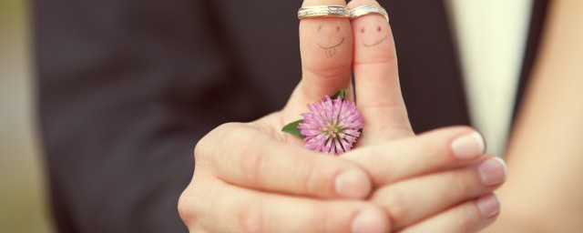 羁绊在爱情里的意思是什么(一种叫做羁绊的感情)