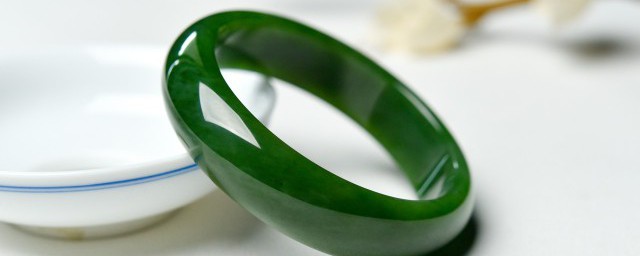 玉石该怎么保养(玉石平常怎么保养)