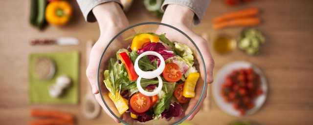 盘点沙拉酱的吃法(沙拉酱的吃法和用法)