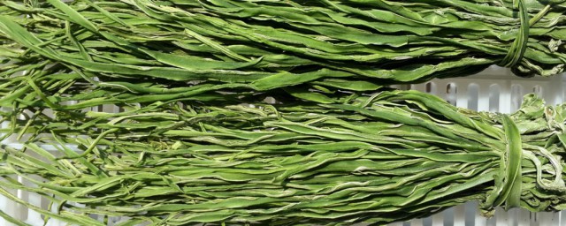 贡菜是不是莴笋做(贡菜是不是莴笋?)