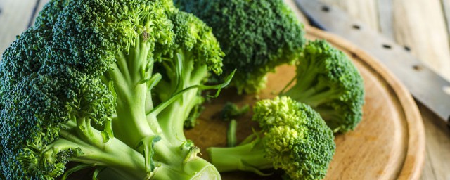 发黄的西兰花还能不能吃(发黄的西兰花可以吃吗?)