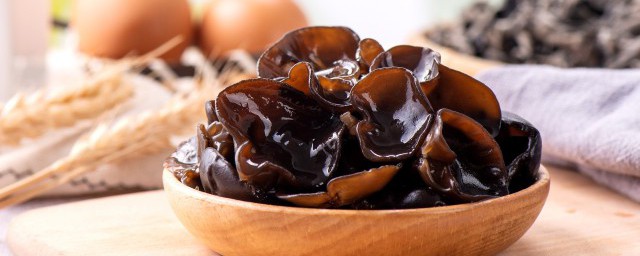 炒好的木耳隔夜还能不能吃(炒好后的木耳隔夜能吃吗)