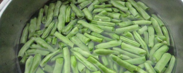 四季豆清洗干净方法(四季豆怎么收拾)