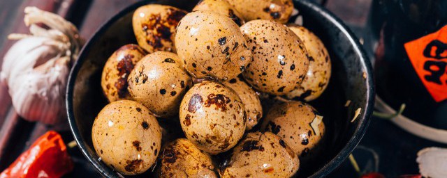 吃鹌鹑蛋的好处(孩子吃鹌鹑蛋的好处)