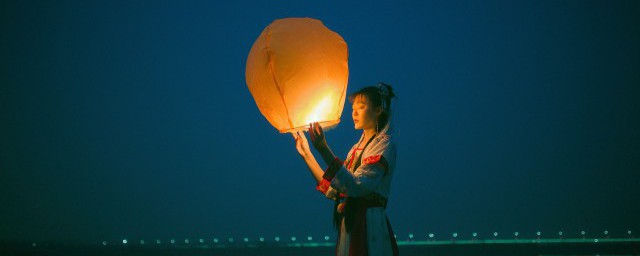 可爱憨憨的女生网名(很憨憨的网名女生)