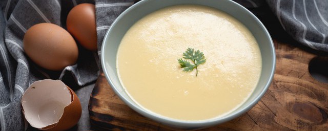 没煮熟的鸡蛋能吃吗(没熟透的煮鸡蛋能吃吗)