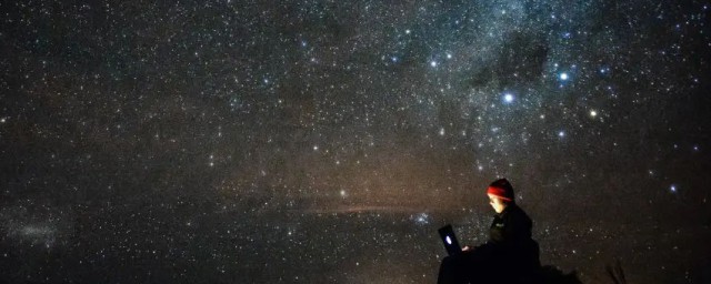 璀璨意思出处介绍(璀璨的意思解释一下)