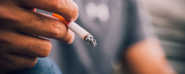 烟里面有哪些有毒物质(烟里面有毒吗)