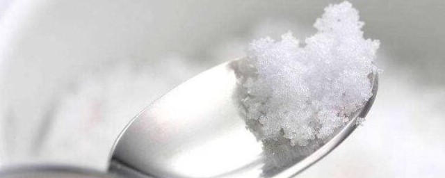 盐水有哪些作用和功效(盐水的作用与功效40种)