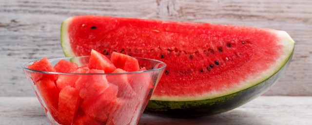 西瓜皮怎么做(西瓜皮怎么做好吃)