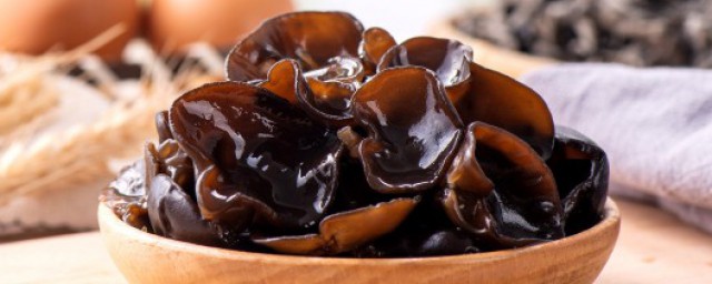 关于熟木耳隔夜能吃的问题(隔夜熟木耳到底能不能吃)