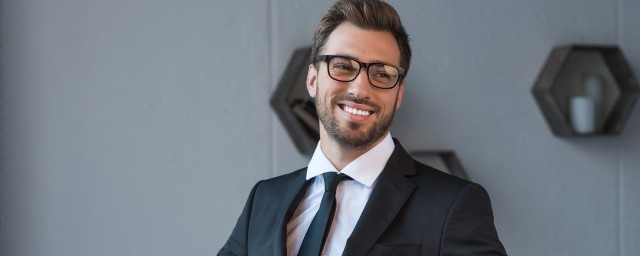 男生名字帅气网名有哪些(男生的名字好听又帅气的网名)