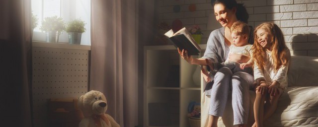 劝君更尽一杯酒的含义(劝君更尽一杯酒的意思)