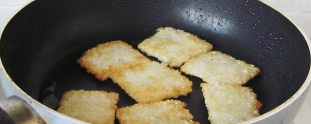 洗锅巴怎样清洗最好(铁锅锅巴怎么清洗)