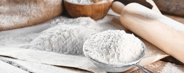 小麦粉能不能当面粉用(小麦粉能当生粉用吗)