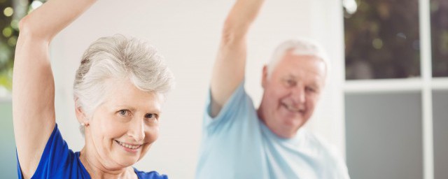 赞美老年人风采的句子精选(形容老年人风采的句子)