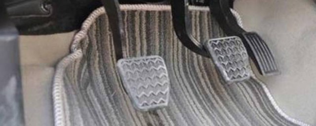 制动踏板的介绍(制动踏板是哪个踏板)