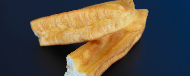 在家自己做油条的方法(在家自己做油条的做法)