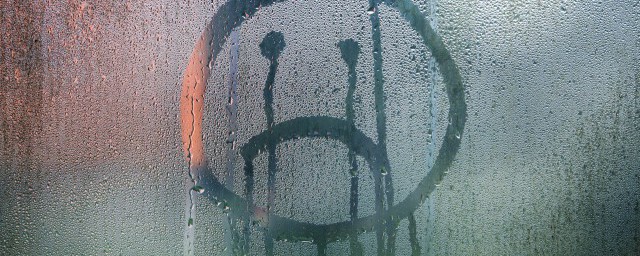 比较伤感的空间名字(很伤感的名称)