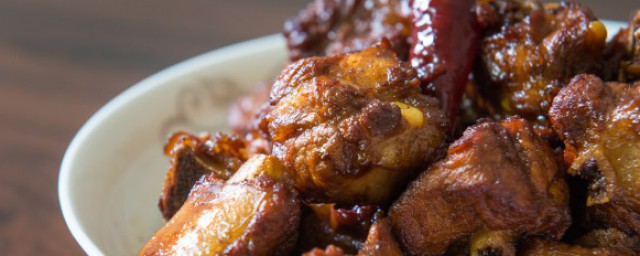 家常红烧排骨的做法步骤是什么(普通红烧排骨的做法)