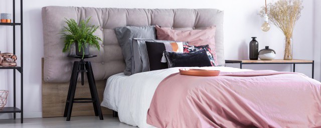 清洗古香缎被面的步骤介绍(老式绸缎被面怎么洗)