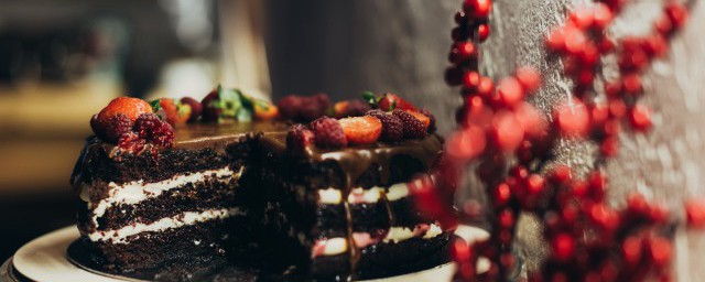 喝酒可不可以吃巧克力(喝酒不能吃巧克力吗)