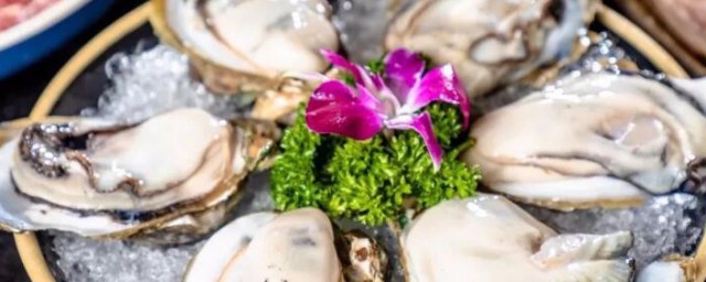 生蚝煮出来外壳变绿色还能不能吃(生蚝煮完壳发绿)